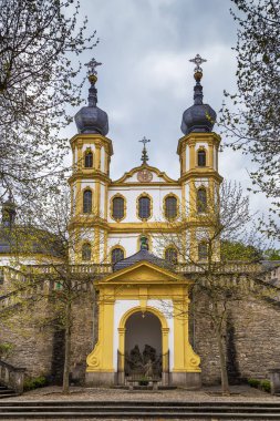 Kilise Kappele (Wallfahrtskirche) ve merdiven, Würzburg, Almanya hac