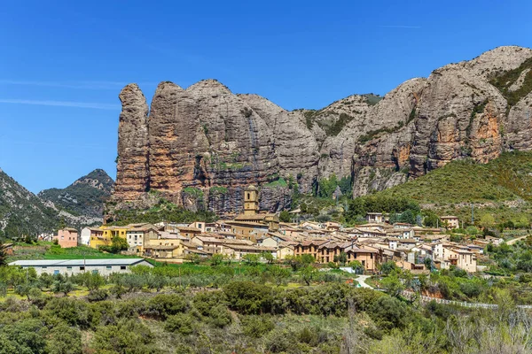 Blick Auf Aguero Dorf Und Los Mallos Berge Dahinter Aragon — Stockfoto