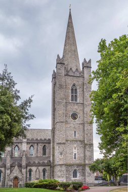 1191 yılında İrlanda 'nın Dublin şehrinde kurulan Aziz Patrick Katedrali İrlanda Kilisesi' nin ulusal katedralidir.