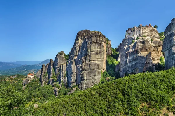 Blick Auf Felsen Mit Dem Kloster Varlaama Meteora Griechenland — Stockfoto