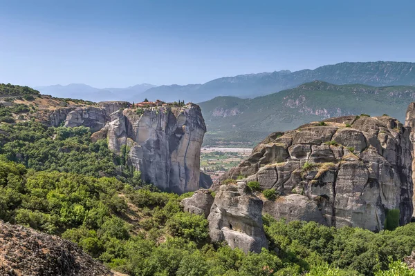 Yunanistan Meteora Kentinde Kayalar Manastır Manzarası — Stok fotoğraf