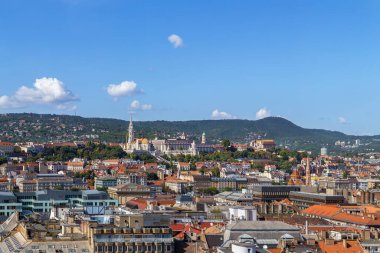 Macaristan, St. Stephen Bazilikası 'ndan Matthias Kilisesi ile Budapeşte manzarası