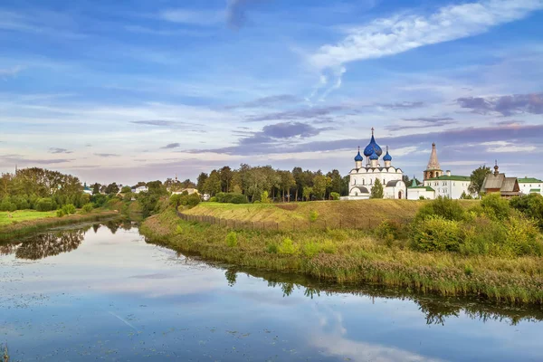 Вид Суздальский Кремль Реки Каменка Россия — стоковое фото