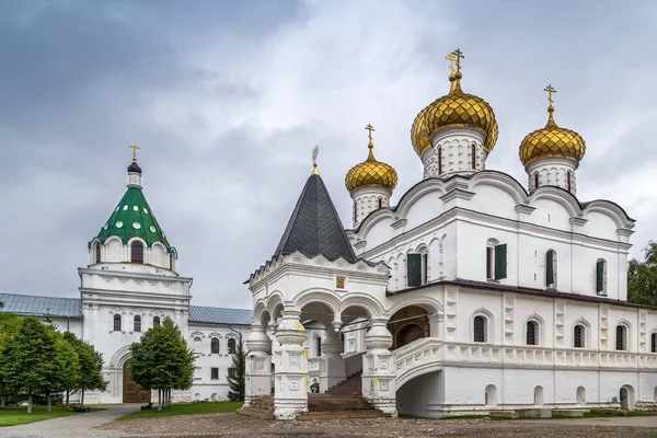 Rusya Nın Kostroma Kentindeki Ipatiev Manastırı Ndaki Trinity Katedrali — Stok fotoğraf
