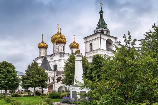 Catedral Trinidad Campanario Monasterio Ipatiev Kostroma Rusia — Foto de Stock