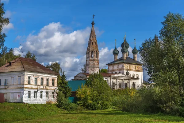 Krajobraz Miejski Kościołem Rzeką Nerekhta Rosja — Zdjęcie stockowe