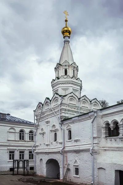 俄罗斯穆隆市三一修道院门庙 — 图库照片