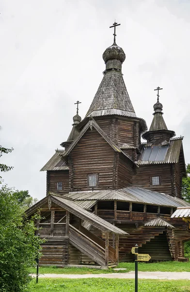 Open-air Museum of Wooden Architecture "Vitoslavlitsy", Russia — Stock Photo, Image