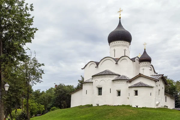 山上，普斯科夫罗勒教堂 — 图库照片