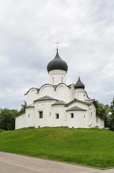 山上，普斯科夫罗勒教堂 — 图库照片