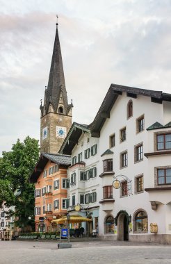 kitzbuhel sokakta