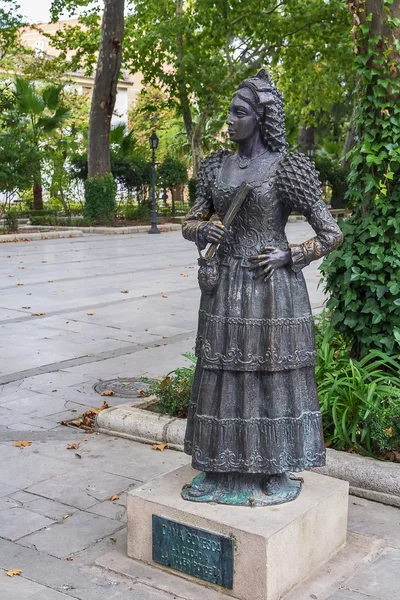 Estátua de Dama Goyesca, Ronda, Espanha — Fotografia de Stock