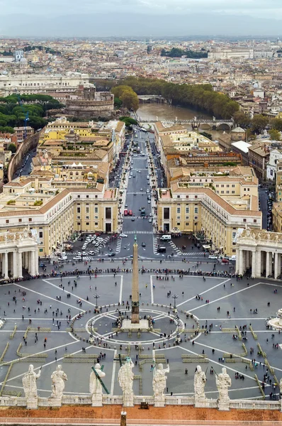 Vue de la place Saint-Pierre et Rome, Vatican — Photo