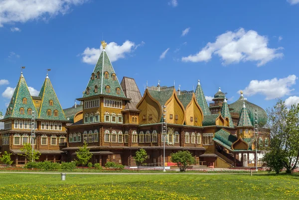 Dřevěný palác v Tverská ulice, Moskva — Stock fotografie