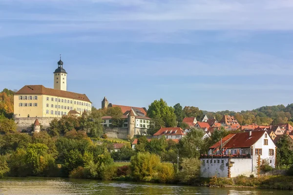 O castelo no rio Neckar, Alemanha — Fotografia de Stock