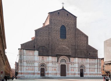San Petronio Bazilikası, Bologna