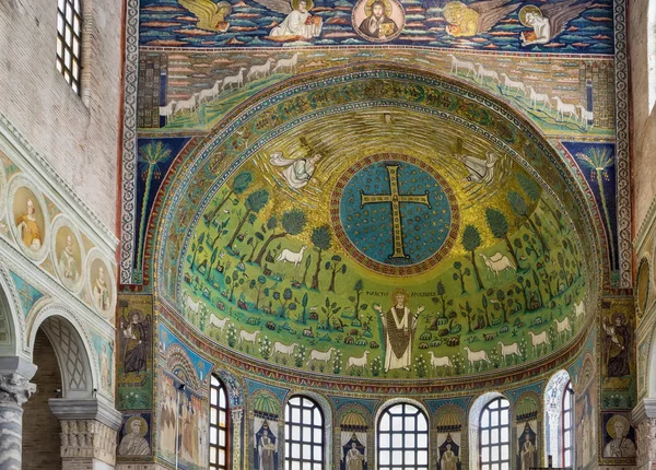 Basílica de San Apolinar en Classe, Italia — Foto de Stock