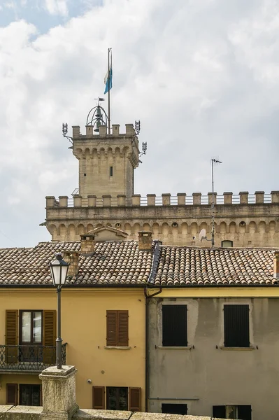 Toren van Palazzo Pubblico, San Marino — Stockfoto