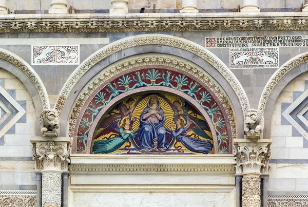 ピサ大聖堂、イタリアの詳細 — ストック写真