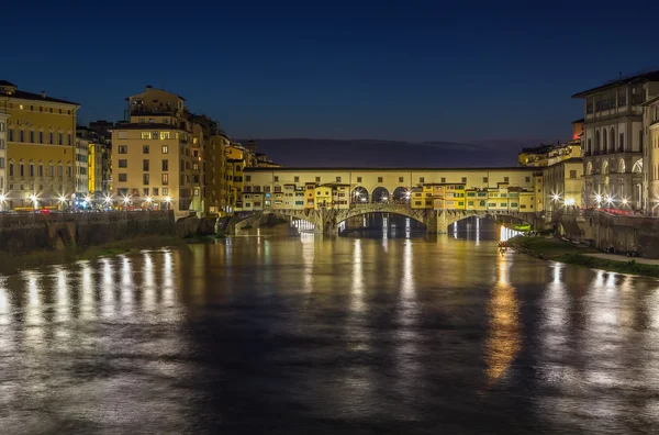 Ponte Vecchio wieczorem, Florencja, Włochy — Zdjęcie stockowe