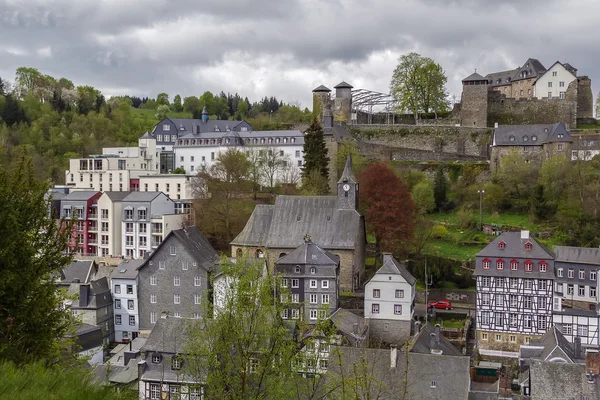 Vista de Monschau desde la colina, Alemania — Foto de Stock