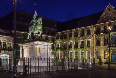 Dusseldorf, Almanya'nın Belediye Binası