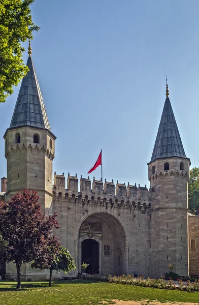 Gate to the Second courtyard of Topkapi Palace, Istanbul — Stock Photo, Image