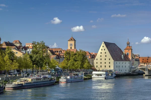 Eski kasaba Regensburg, Almanya görüntülemek — Stok fotoğraf