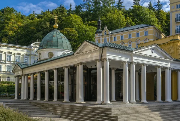 Cross våren Pavilion, Marianske Lazne — Stockfoto