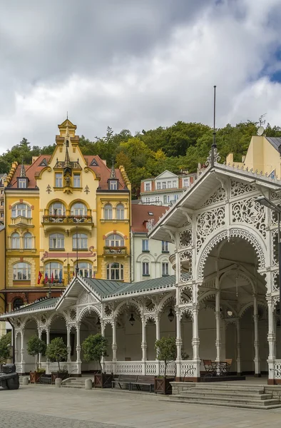 Centro da cidade de Karlovy Vary, República Checa — Fotografia de Stock