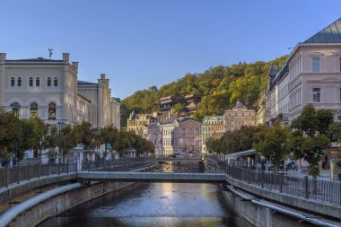 Karlovy Vary'da Tepla Nehri