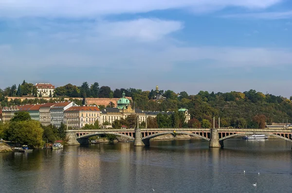 Вид на реку Влтаву, Прага — стоковое фото