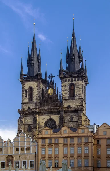 Kerkelijk van onze vrouw voordat tyn, Praag — Stockfoto