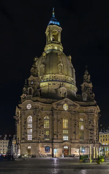 Frauenkirche van Dresden nachts, Duitsland — Stockfoto