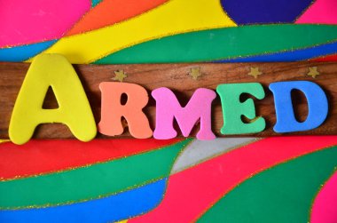 soyut silahlı kelime 