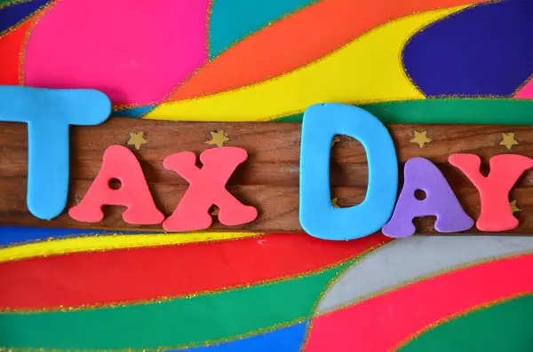 TAX DAY WORD ON ABSTRACT — Stock Photo, Image