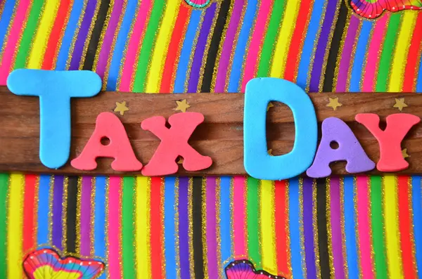 TAX DAY WORD ON ABSTRACT — Stock Photo, Image