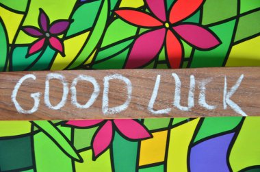 Soyut renkli arkaplanı olan iyi şanslar.