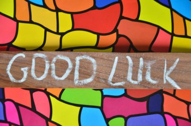 Kelime yazmak iyi şanslar. İyi şansı olan mutlu bir servete sahip pozitif bir ifade için iş kavramı.