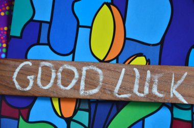 Renkli arkaplanda şans metni