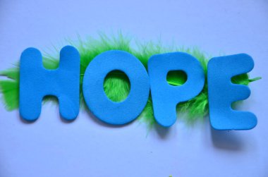 mavi arkaplanda umut