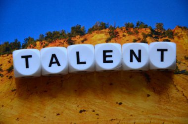 Tahta harfli yetenek metni