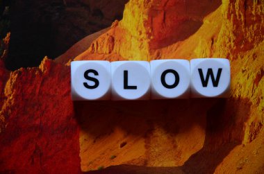 kelime soyut olarak yavaş