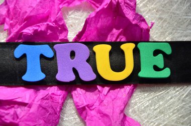 Soyut olarak doğru sözcük