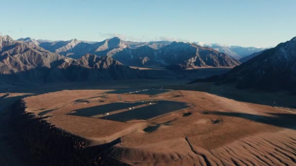 Zonnecentrale Het Altai Gebergte Luchtzicht — Stockvideo