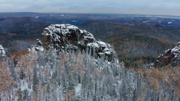 Восточные Саяны Национальный Парк Красноярские Столбы Сибирская Тайга Зимой Вид — стоковое видео