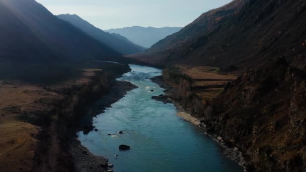 Montañas Altai Otoño Cresta Iolgo Río Katun Vista Aérea — Vídeo de stock