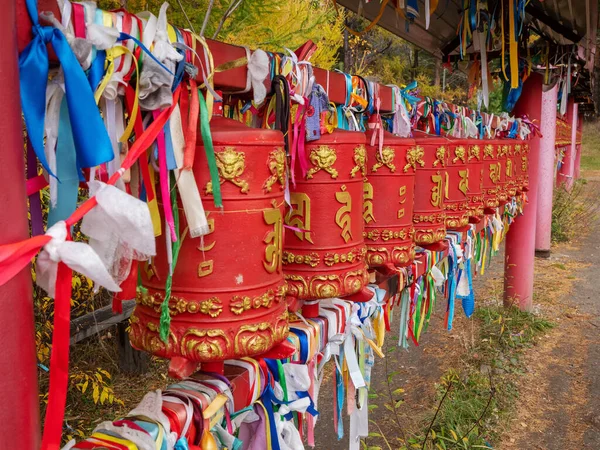 Doğu Sayanlar, Buryatia. Arshan yerleşim bölgesindeki sanatoryumda bir dua çarkı.