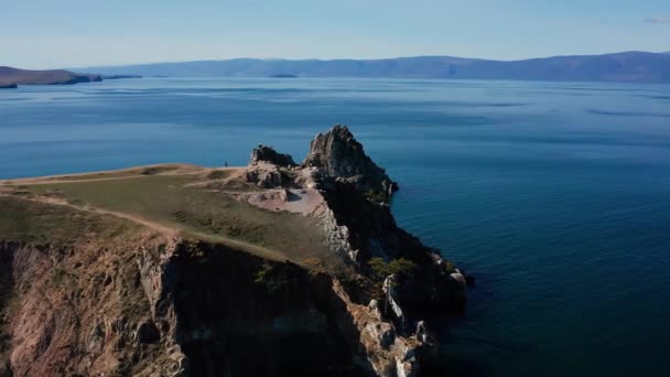 Jezero Bajkal Podzim Mys Burkhan Shamanka Rock Ostrově Olkhon Letecký — Stock video