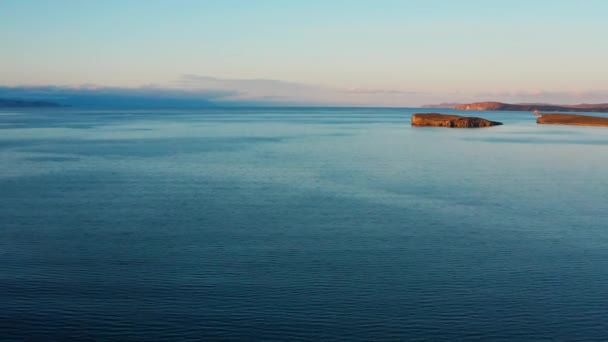 Het Baikalmeer Herfst Kleine Zeestraat Luchtzicht — Stockvideo